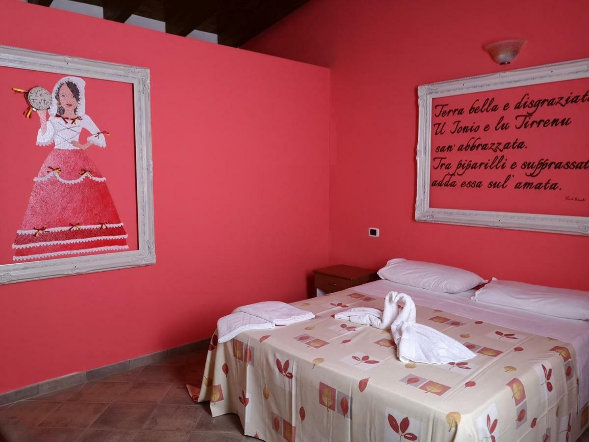 Villa Azienda Agrituristica La Fonte à Bonifati Extérieur photo